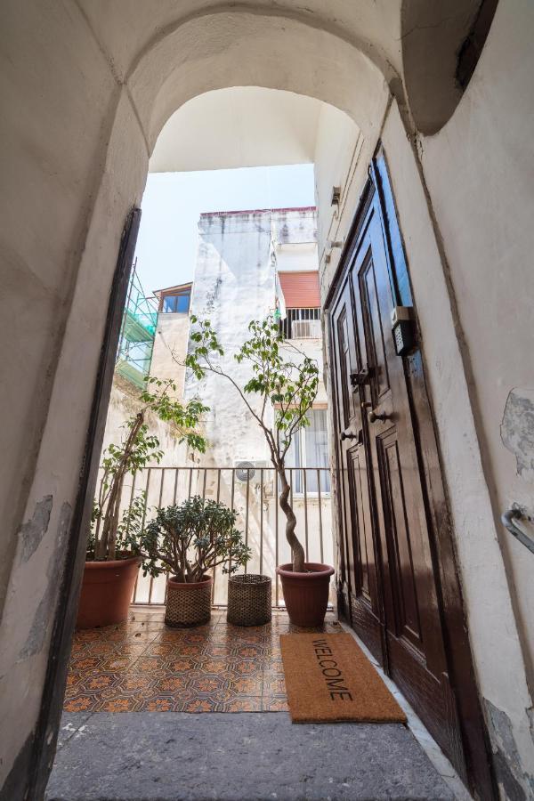 Appartement Design Next Bellini Square By Houseinnaples Naples